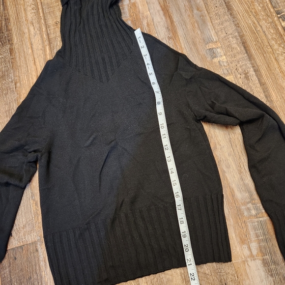 Brooks Brothers Black Fleece Turtleneck Sweater - Picture 8 of 8
